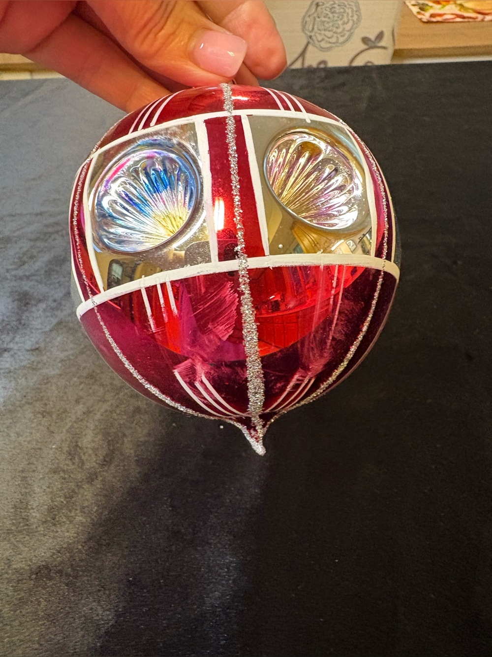 Vintage Red and Gold Glass Holiday Ornament - Unbranded - Picture 3 of 6
